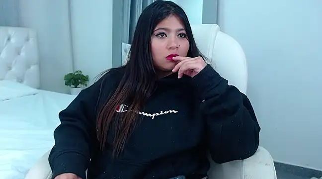 annylouis online show from February 2025 08:22:02 AM