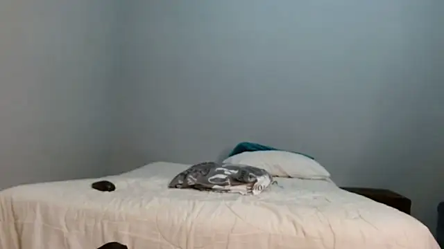 Snapshot of Darkvelvet01 chatting on December 2025 02:33:01 AM Darkvelvet01 online show from December 2025 02:33:01 AM