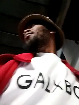 chef-dudi012 online show from April 2026 09:32:01 PM