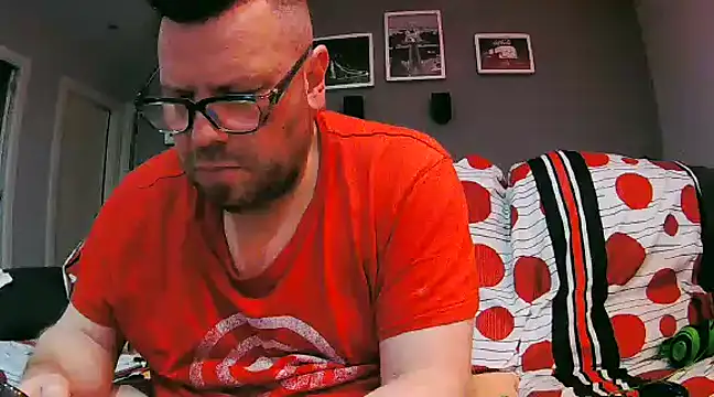 Snapshot of txan9876 chatting on February 2025 01:52:02 AM txan9876 online show from February 2025 01:52:02 AM