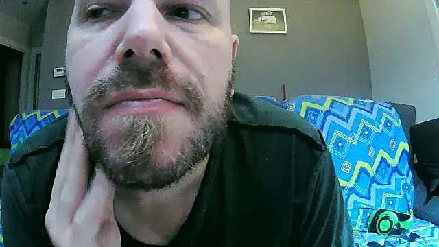 Snapshot of txan9876 chatting on October 2025 03:54:02 AM txan9876 online show from October 2025 03:54:02 AM