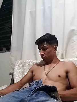 Snapshot of Ricardo_hot03 chatting on April 2026 05:01:02 AM Ricardo hot03 online show from April 2026 05:01:02 AM