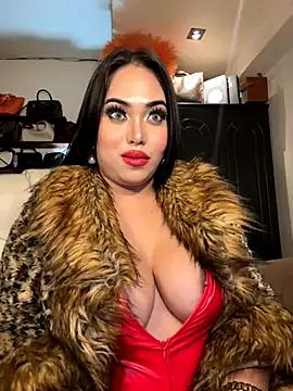 Snapshot of BigDominaMia chatting on November 2025 06:41:01 PM BigDominaMia online show from November 2025 06:41:01 PM