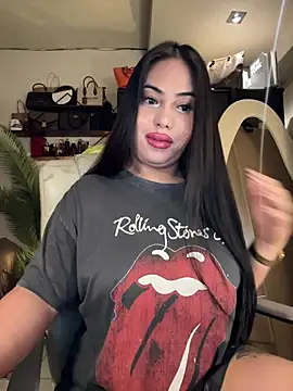 BigDominaMia online show from March 2026 04:17:02 AM