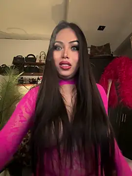 BigDominaMia online show from May 2026 03:32:02 PM