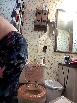 BadAssBitchMakayla online show from April 2026 05:25:01 PM