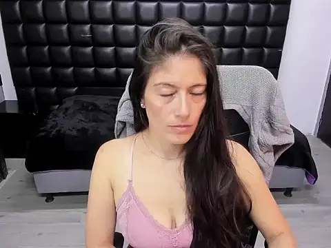 AnnyMilet  online show from March 2026 11:29:02 PM