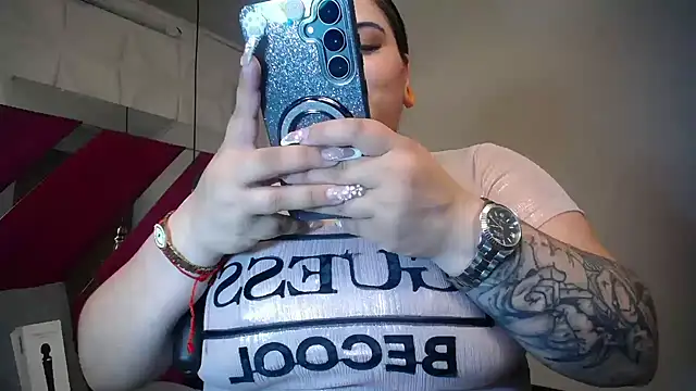 Snapshot of Penelope_Tits chatting on June 2026 02:43:01 AM Penelope Tits online show from June 2026 02:43:01 AM