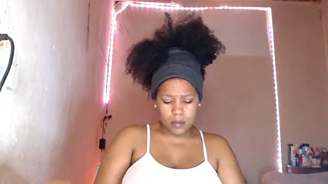 Snapshot of cherry_cleou chatting on May 2026 10:11:02 PM cherry cleou online show from May 2026 10:11:02 PM