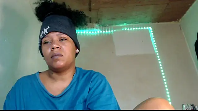 Snapshot of cherry_cleou chatting on July 2026 12:37:01 PM cherry cleou online show from July 2026 12:37:01 PM