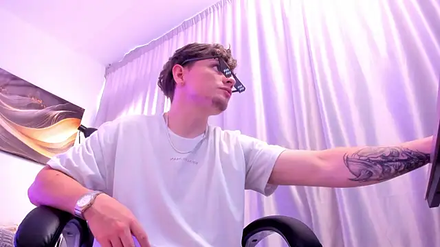 SALOME F0X  online show from November 2025 12:43:01 PM