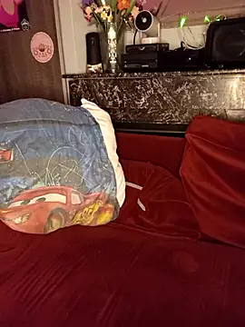 callmelouve online show from March 2026 07:40:02 PM