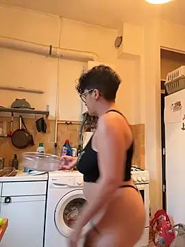 callmelouve online show from June 2026 06:57:01 PM
