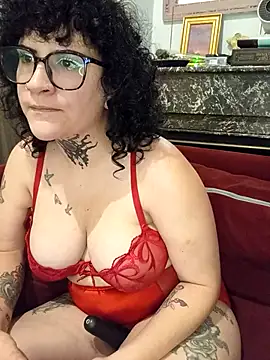 callmelouve online show from December 2025 06:10:02 PM