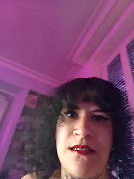Snapshot of callmelouve chatting on May 2026 05:05:02 PM callmelouve online show from May 2026 05:05:02 PM