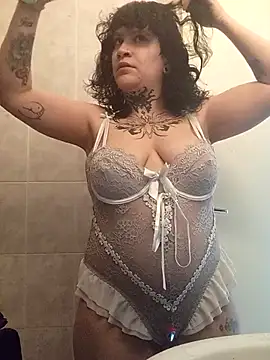 callmelouve online show from April 2026 03:51:02 PM