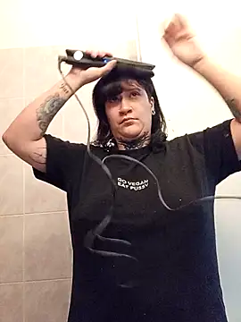 callmelouve online show from November 2025 10:37:01 AM