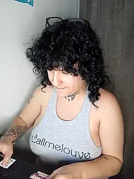 callmelouve online show from November 2025 02:45:02 PM