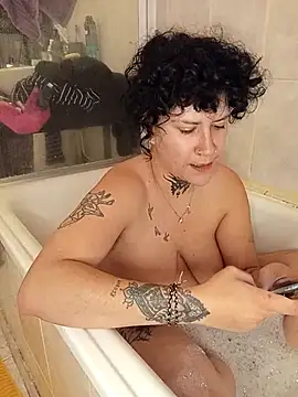 callmelouve online show from September 2025 08:15:01 PM