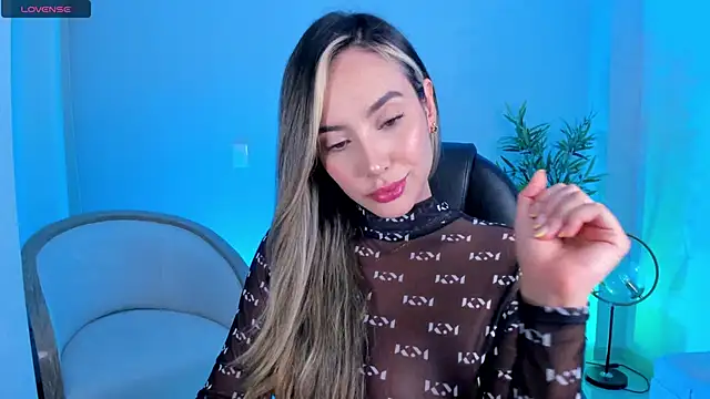 NiaBennet  online show from October 2025 11:25:02 PM