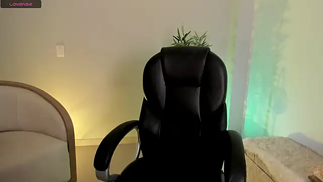 NiaBennet  online show from January 2026 09:10:01 PM