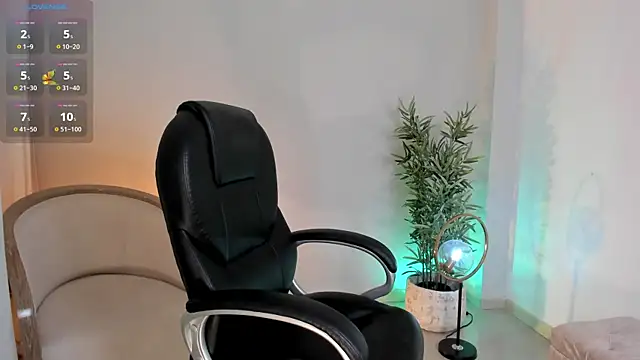 NiaBennet  online show from November 2025 01:05:02 AM