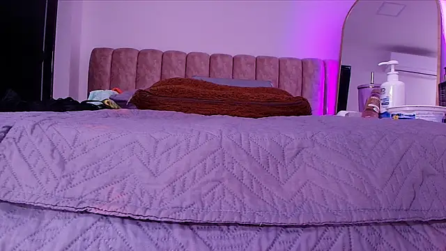  linda milk  online show from April 2026 03:02:02 AM