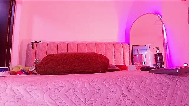  linda milk  online show from April 2026 03:09:01 AM