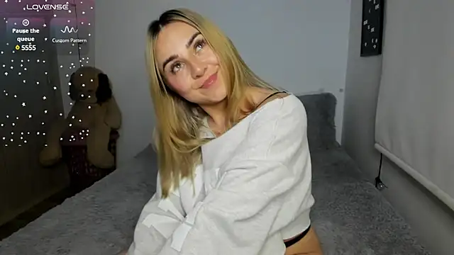 sophi mooreno online show from March 2025 05:21:02 AM