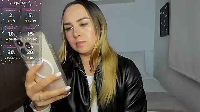 sophi mooreno online show from February 2026 02:42:02 AM