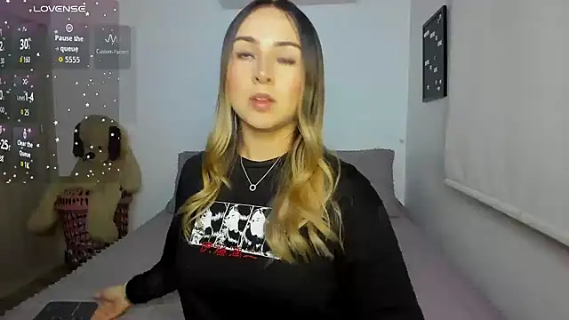 sophi mooreno online show from June 2026 12:38:02 AM