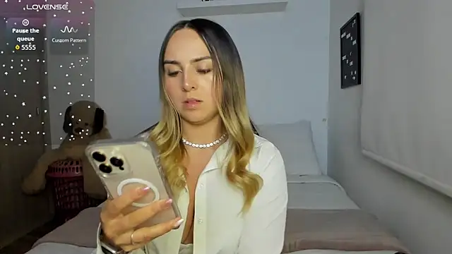 sophi mooreno online show from July 2026 02:19:02 AM
