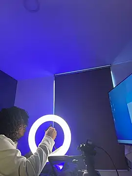 Snapshot of Lucas_eevans chatting on February 2026 03:19:01 PM Lucas eevans online show from February 2026 03:19:01 PM