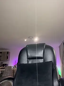 Frank Farrell online show from February 2026 01:14:02 AM