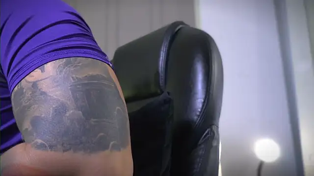 Frank Farrell online show from November 2025 08:45:02 PM