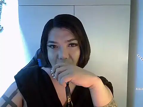 StrawberryWine07 online show from January 2025 12:16:02 AM