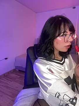 Silvanna-Moree online show from March 2026 03:28:01 PM