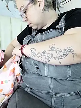 Snapshot of mollieblue69 chatting on October 2025 01:01:01 PM mollieblue69 online show from October 2025 01:01:01 PM