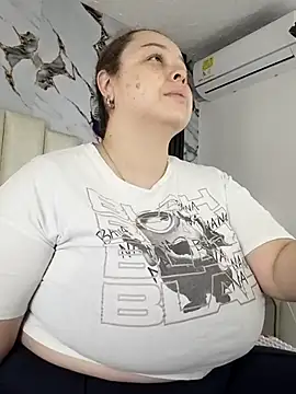 Snapshot of mollieblue69 chatting on November 2025 01:04:01 PM mollieblue69 online show from November 2025 01:04:01 PM