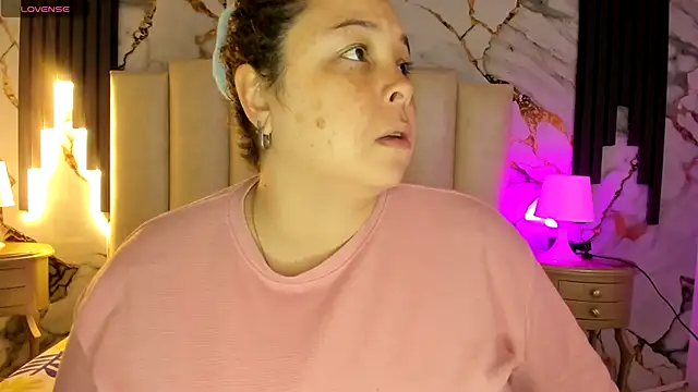 Snapshot of mollieblue69 chatting on November 2025 12:59:02 PM mollieblue69 online show from November 2025 12:59:02 PM