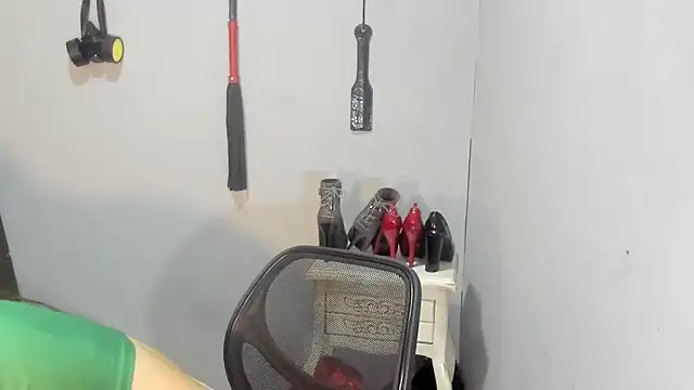 Snapshot of sandyquinnxx chatting on February 2026 03:34:02 PM sandyquinnxx online show from February 2026 03:34:02 PM