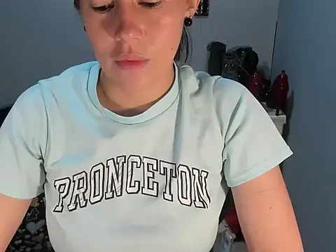 sandyquinnxx online show from April 2026 05:25:01 PM