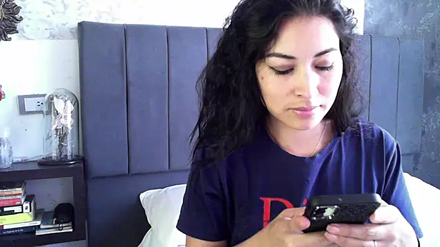 Snapshot of Sweet-Angie chatting on March 2025 05:23:01 PM Sweet-Angie online show from March 2025 05:23:01 PM