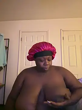 Snapshot of prettypaidkash chatting on February 2025 06:16:02 AM prettypaidkash online show from February 2025 06:16:02 AM
