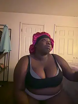 Snapshot of prettypaidkash chatting on February 2025 11:25:02 PM prettypaidkash online show from February 2025 11:25:02 PM