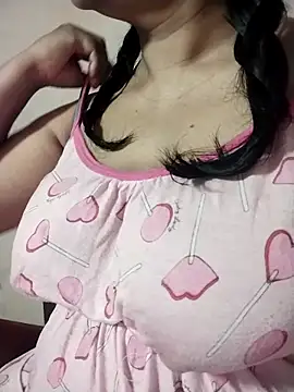 Snapshot of tharu_sweet chatting on April 2026 04:52:02 AM tharu sweet online show from April 2026 04:52:02 AM