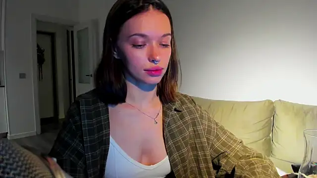 Kossie  online show from December 2025 08:04:02 PM