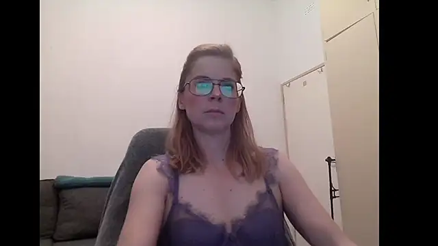 Snapshot of SavannaGirly chatting on September 2025 07:45:02 AM SavannaGirly online show from September 2025 07:45:02 AM