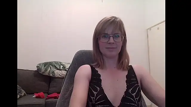 Snapshot of SavannaGirly chatting on October 2025 11:01:01 AM SavannaGirly online show from October 2025 11:01:01 AM