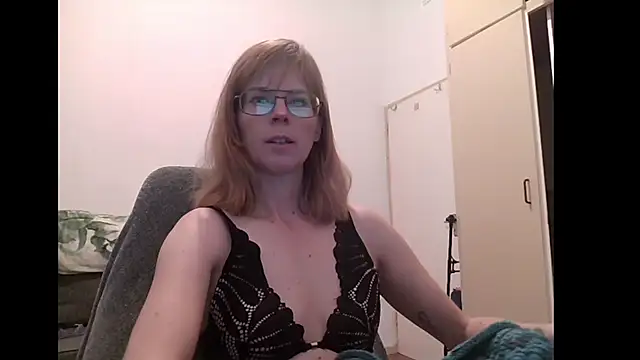 Snapshot of SavannaGirly chatting on October 2025 08:48:01 AM SavannaGirly online show from October 2025 08:48:01 AM